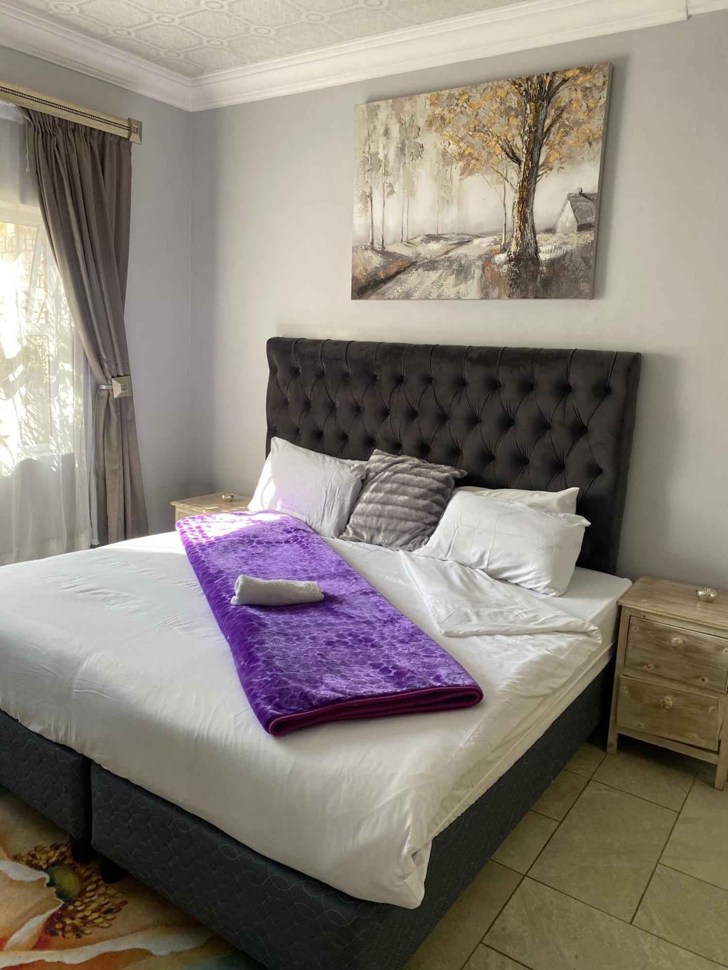 Menlyn Mews Guesthouse Pretoria-Noord 外观 照片